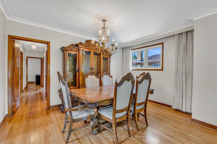 Photo 13 at 6 Hentob Court, Beaumonde Heights, Toronto