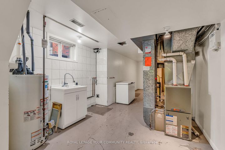 Photo 34 at 6 Hentob Court, Beaumonde Heights, Toronto