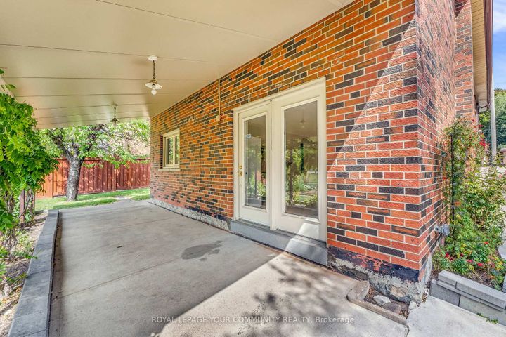 Photo 37 at 6 Hentob Court, Beaumonde Heights, Toronto