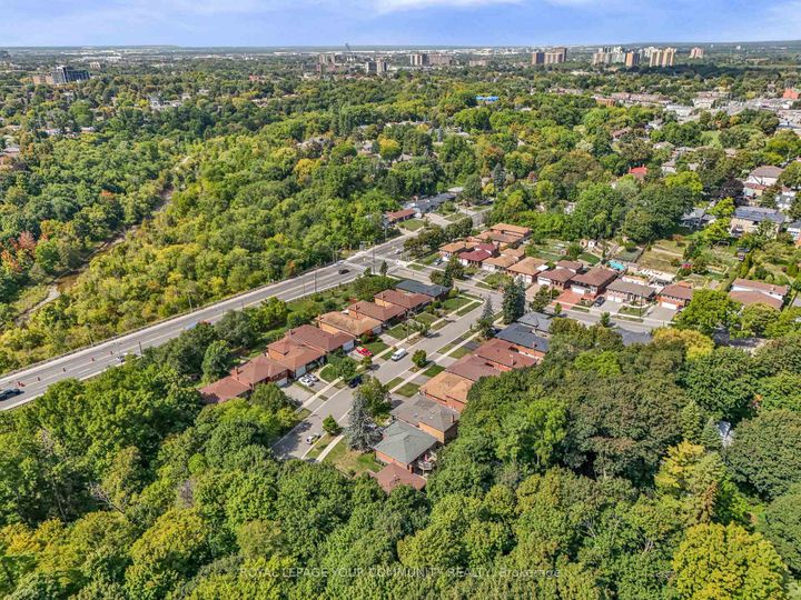 Photo 45 at 6 Hentob Court, Beaumonde Heights, Toronto