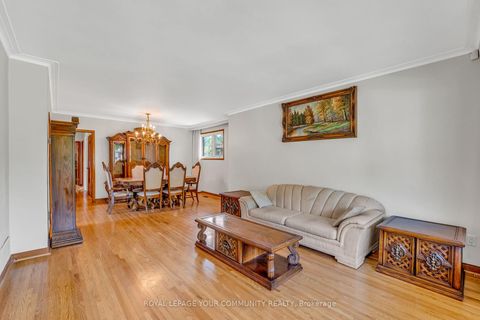 Photo 9 at 6 Hentob Court, Beaumonde Heights, Toronto