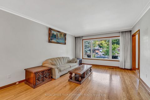 Photo 10 at 6 Hentob Court, Beaumonde Heights, Toronto