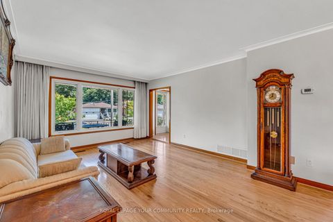 Photo 12 at 6 Hentob Court, Beaumonde Heights, Toronto