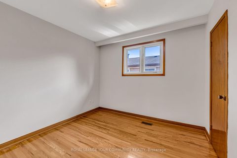 Photo 18 at 6 Hentob Court, Beaumonde Heights, Toronto