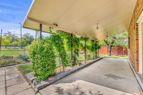 Photo 36 at 6 Hentob Court, Beaumonde Heights, Toronto