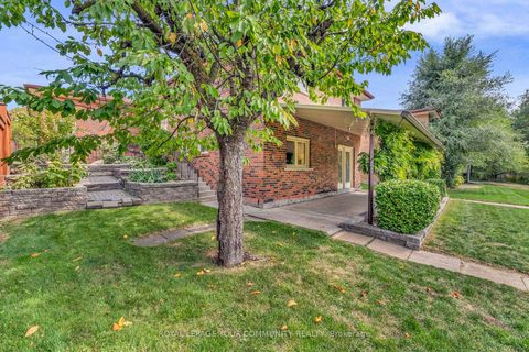 Photo 38 at 6 Hentob Court, Beaumonde Heights, Toronto