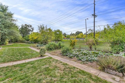 Photo 39 at 6 Hentob Court, Beaumonde Heights, Toronto