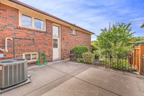 Photo 42 at 6 Hentob Court, Beaumonde Heights, Toronto