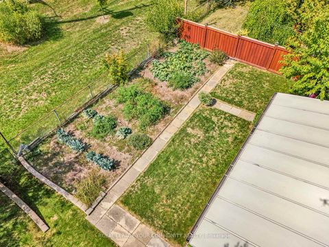 Photo 46 at 6 Hentob Court, Beaumonde Heights, Toronto