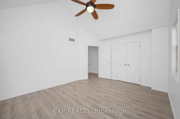 Photo 23 at 64 - 4200 Kilmer Drive, Tansley, Burlington