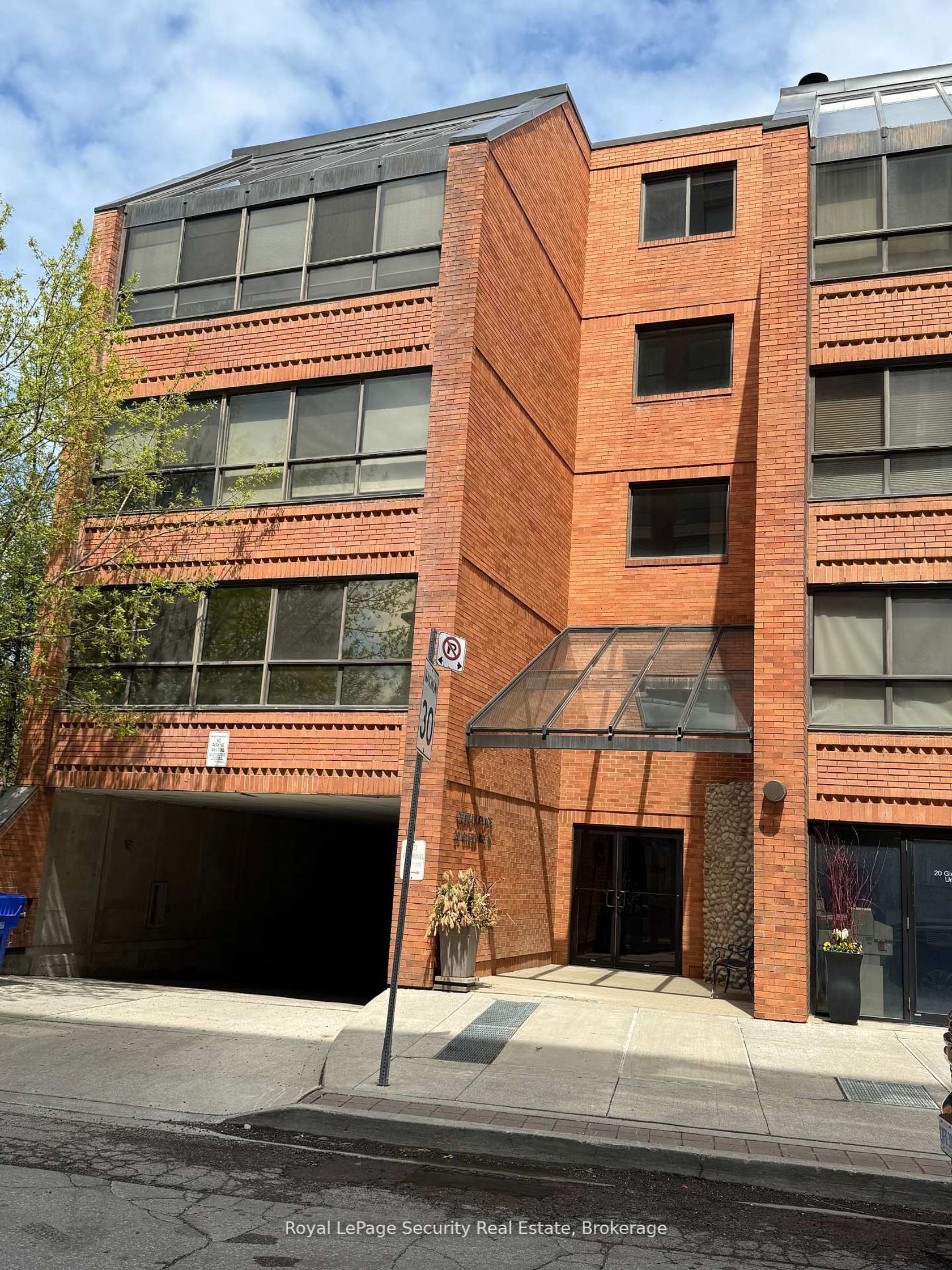 10 - 20 Glebe Road W, Eglinton, Toronto 