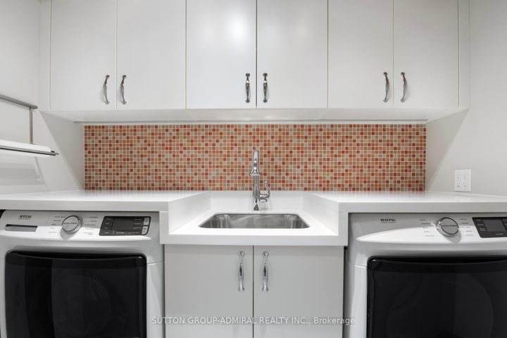 Photo 15 at 479 Hounslow Avenue, Willowdale West, Toronto