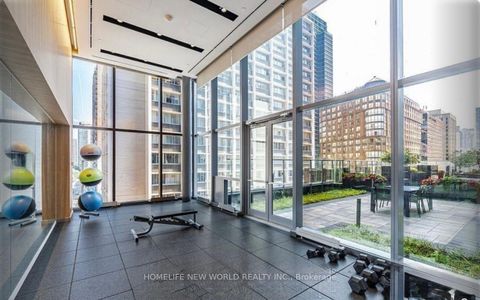 Photo 8 at 812 - 7 Grenville Street, Bay Street Corridor, Toronto