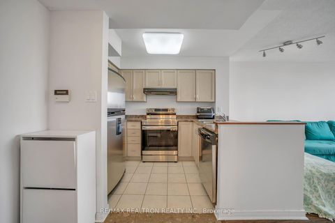 Photo 6 at 413 - 19 Northern Heights Drive, Langstaff, Richmond Hill