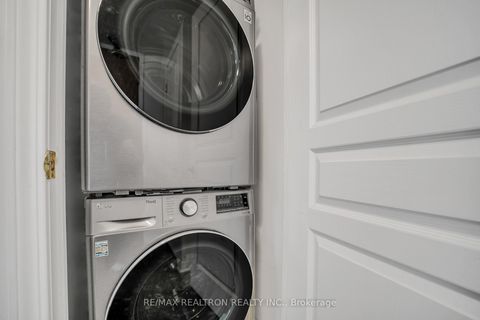Photo 8 at 413 - 19 Northern Heights Drive, Langstaff, Richmond Hill