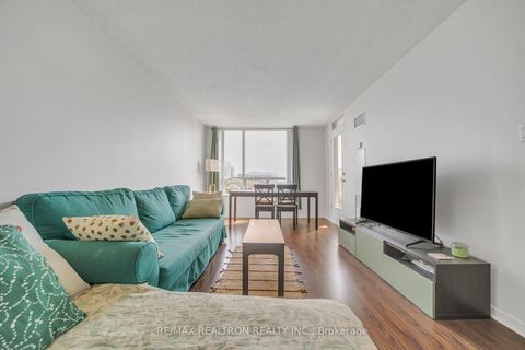 Photo 9 at 413 - 19 Northern Heights Drive, Langstaff, Richmond Hill