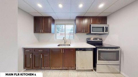 Photo 10 at 260 Connaught Avenue, Newtonbrook West, Toronto