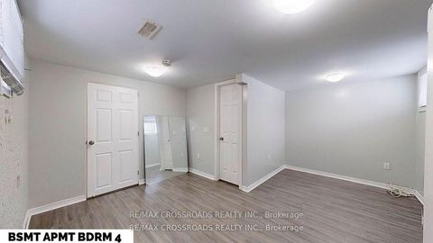 Photo 23 at 260 Connaught Avenue, Newtonbrook West, Toronto