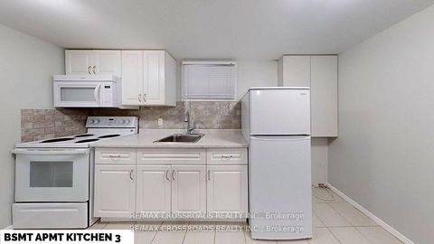 Photo 26 at 260 Connaught Avenue, Newtonbrook West, Toronto