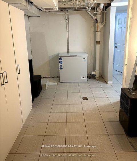 Photo 31 at 260 Connaught Avenue, Newtonbrook West, Toronto