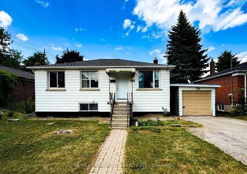 Photo 35 at 260 Connaught Avenue, Newtonbrook West, Toronto