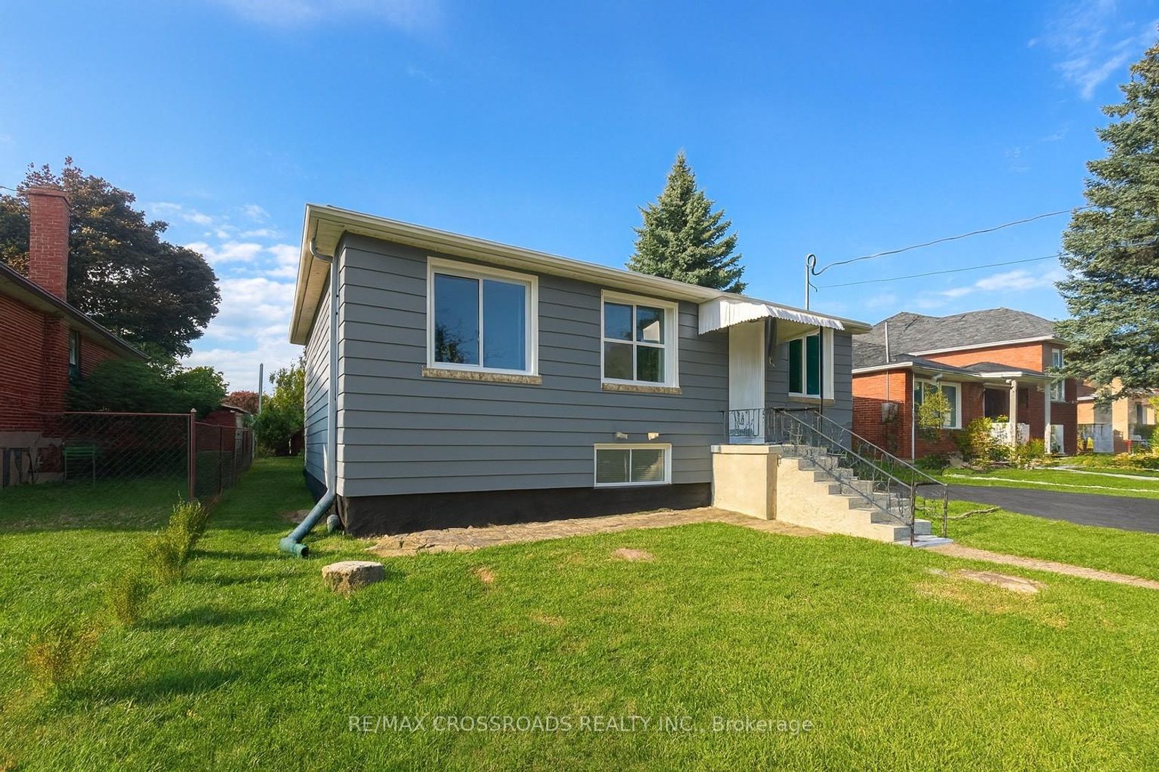 260 Connaught Avenue, Newtonbrook West, Toronto 