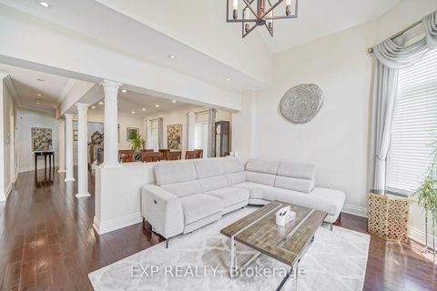 Photo 5 at 116 Colesbrook Road, Westbrook, Richmond Hill