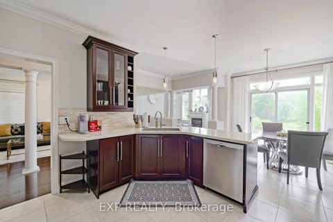Photo 10 at 116 Colesbrook Road, Westbrook, Richmond Hill