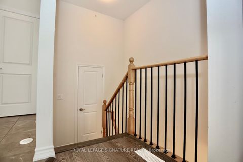 Photo 11 at Th27 - 39 Drewry Avenue, Newtonbrook West, Toronto