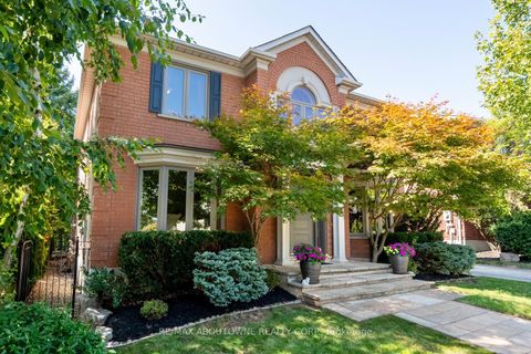 Photo 1 at 11 Morrison Creek Crescent, RO River Oaks, Oakville