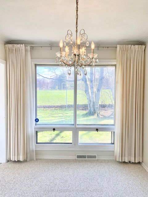 Photo 4 at 9 Terrington Court, Don Mills, Toronto