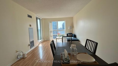 Photo 2 at 2009 - 3 Pemberton Avenue, Newtonbrook East, Toronto