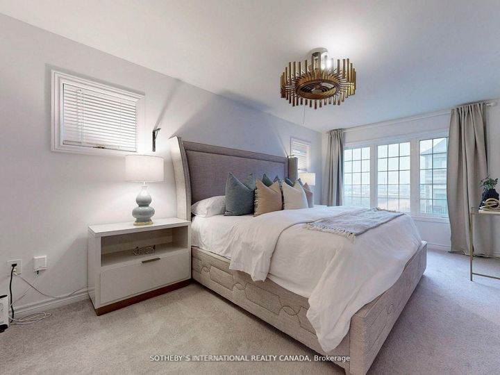 Photo 16 at 160 Sunset Terrace, Vellore Village, Vaughan