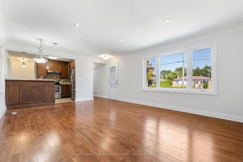 Photo 3 at 236 Woodale Avenue, WO West, Oakville