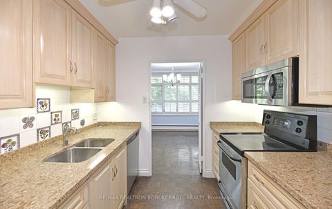 Photo 7 at 501 - 581 Avenue Road, St. Clair, Toronto