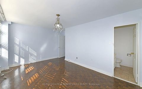 Photo 15 at 501 - 581 Avenue Road, St. Clair, Toronto