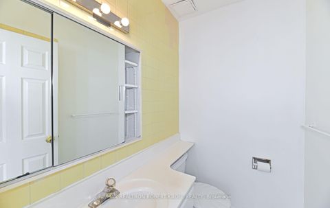 Photo 17 at 501 - 581 Avenue Road, St. Clair, Toronto