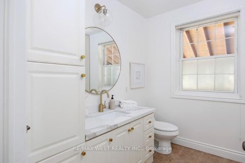 Photo 4 at 207 Ellis Avenue, Swansea, Toronto