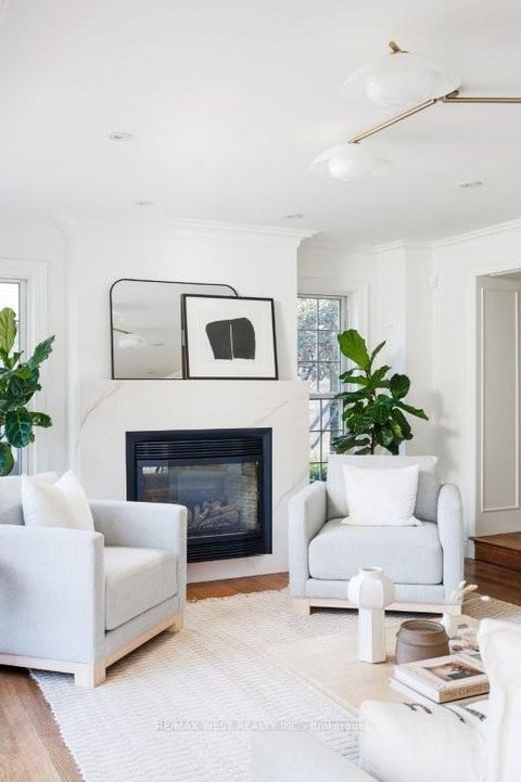 Photo 14 at 207 Ellis Avenue, Swansea, Toronto