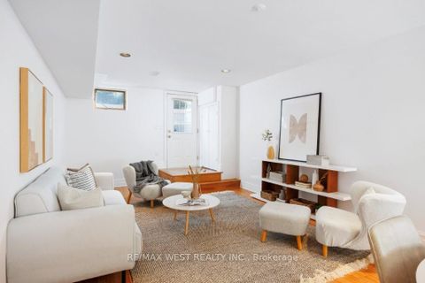 Photo 27 at 207 Ellis Avenue, Swansea, Toronto