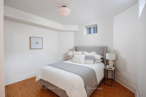 Photo 30 at 207 Ellis Avenue, Swansea, Toronto