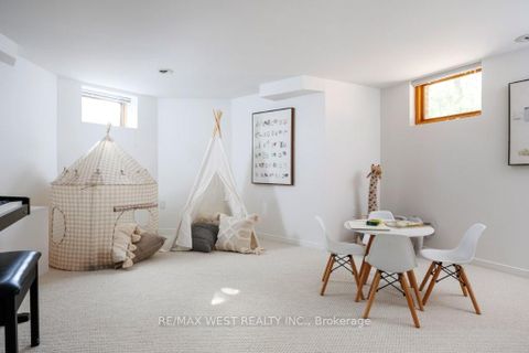 Photo 32 at 207 Ellis Avenue, Swansea, Toronto