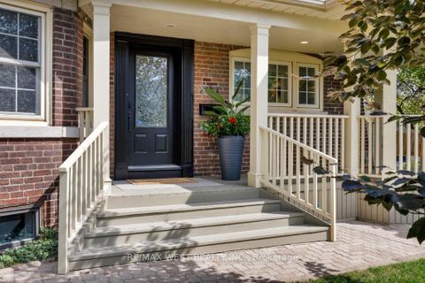 Photo 33 at 207 Ellis Avenue, Swansea, Toronto