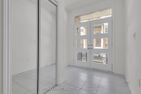 Photo 4 at 15 Quilico Road N, Elder Mills, Vaughan
