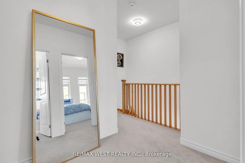 Photo 19 at 15 Quilico Road N, Elder Mills, Vaughan