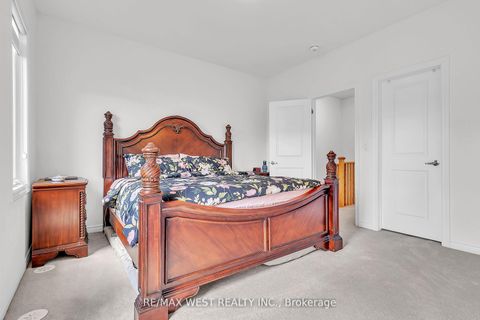 Photo 20 at 15 Quilico Road N, Elder Mills, Vaughan