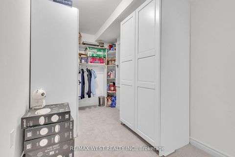Photo 28 at 15 Quilico Road N, Elder Mills, Vaughan