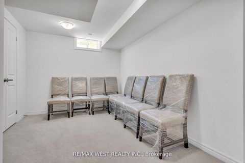 Photo 29 at 15 Quilico Road N, Elder Mills, Vaughan
