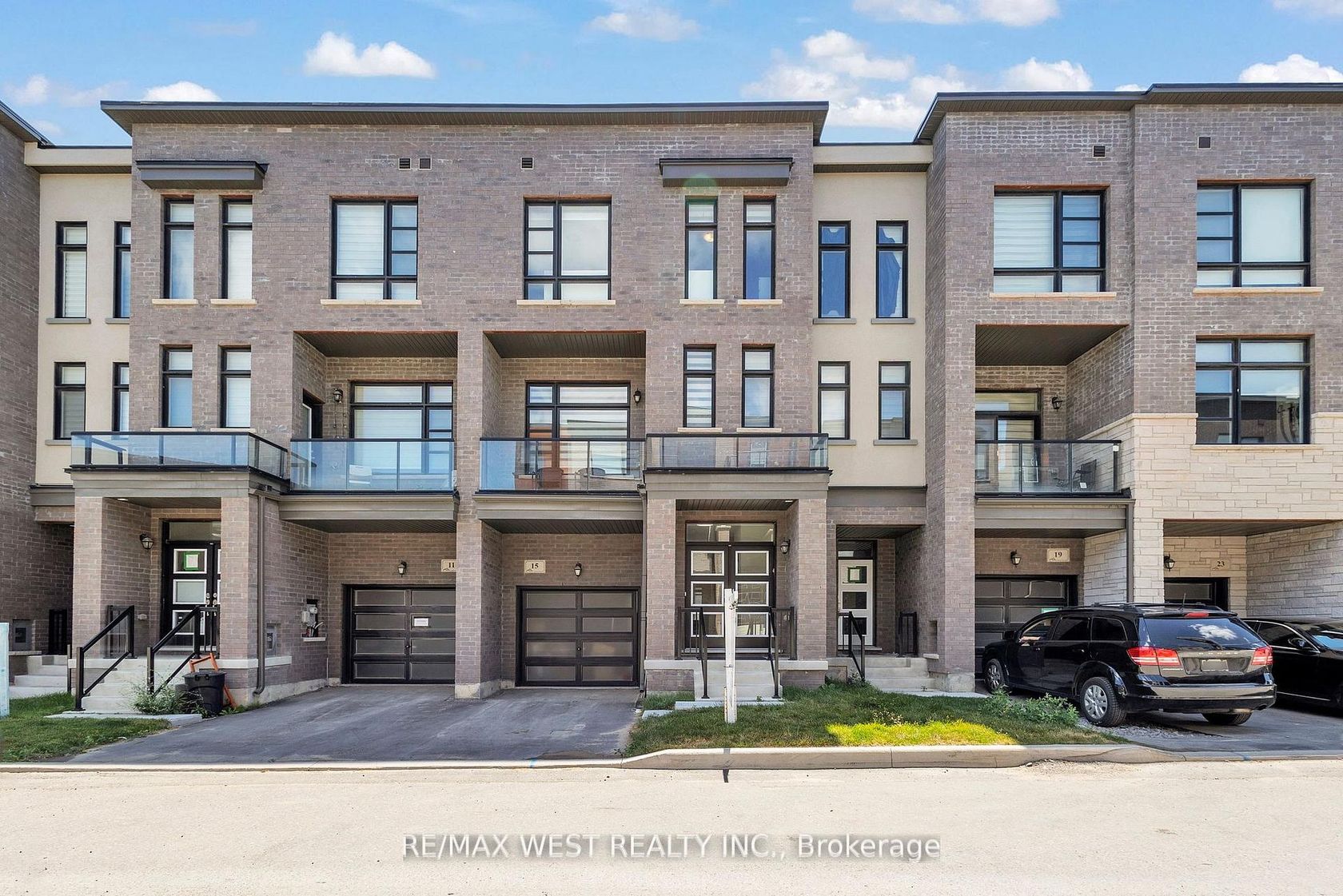 15 Quilico Road N, Elder Mills, Vaughan photo 2 15 Quilico Road N, Elder Mills, Vaughan photo 2