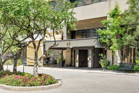 Photo 3 at 2914 - 55 Harbour Square, Waterfront Communities C1, Toronto